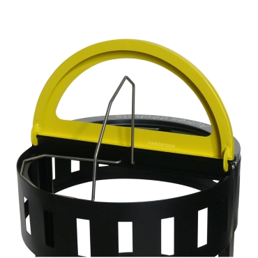 Vue des équerres de la poubelle vigipirate en acier pour tri sélectif