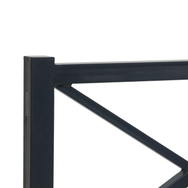 Vue rapprochée de la barrière de ville Losange L1500 mm coloris noir