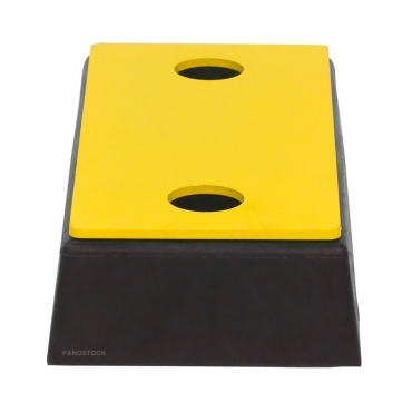 Vue de face de la butée de quai caoutchouc avec platine L 500 x l 250 x H 100 mm